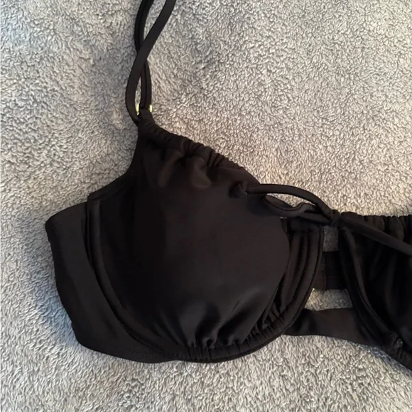 NWT Xhilaration Black Bikini Top Juniors Shirred Underwire Large (8-10) - Picture 4 of 8